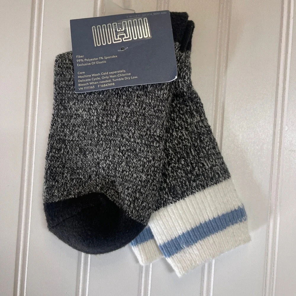 NWT Universal Thread Womens Crew Boot Socks Marled Gray White One Size